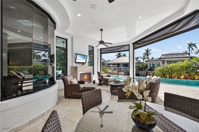 1330 MARLIN DR, Naples, FL 34102