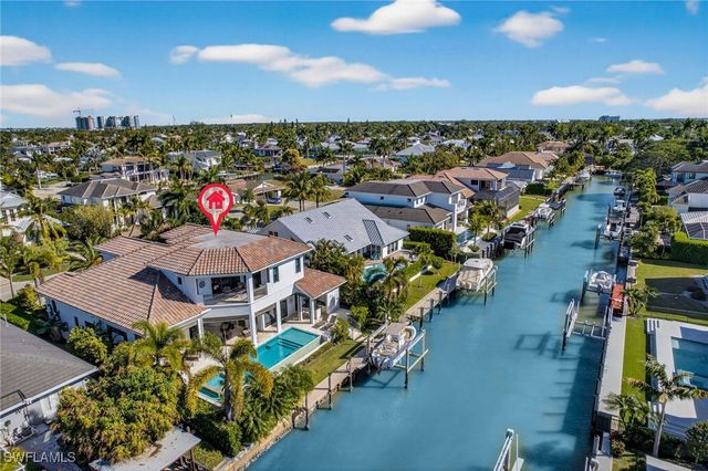 1330 MARLIN DR, Naples, FL 34102