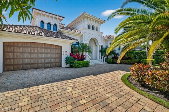 1330 MARLIN DR, Naples, FL 34102