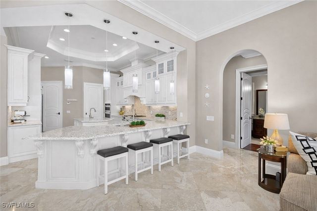 1330 MARLIN DR, Naples, FL 34102