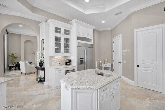 1330 MARLIN DR, Naples, FL 34102