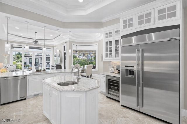 1330 MARLIN DR, Naples, FL 34102