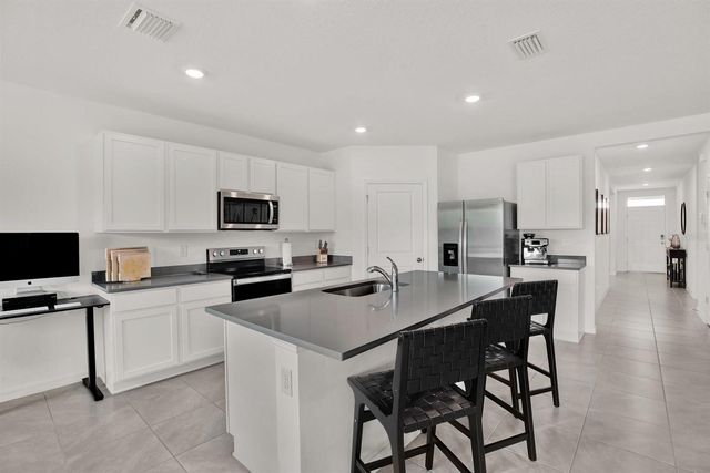 35514 MAHWAH AVENUE, Dade City, FL 33525