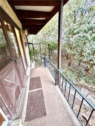 107 Rockwell Dr, Hempfield Twp, PA 15644