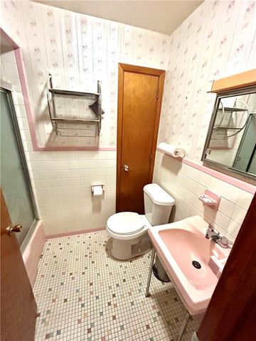 107 Rockwell Dr, Hempfield Twp, PA 15644