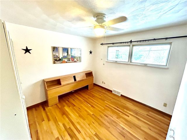 107 Rockwell Dr, Hempfield Twp, PA 15644