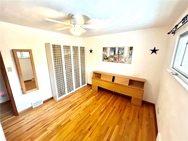 107 Rockwell Dr, Hempfield Twp, PA 15644