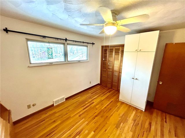 107 Rockwell Dr, Hempfield Twp, PA 15644