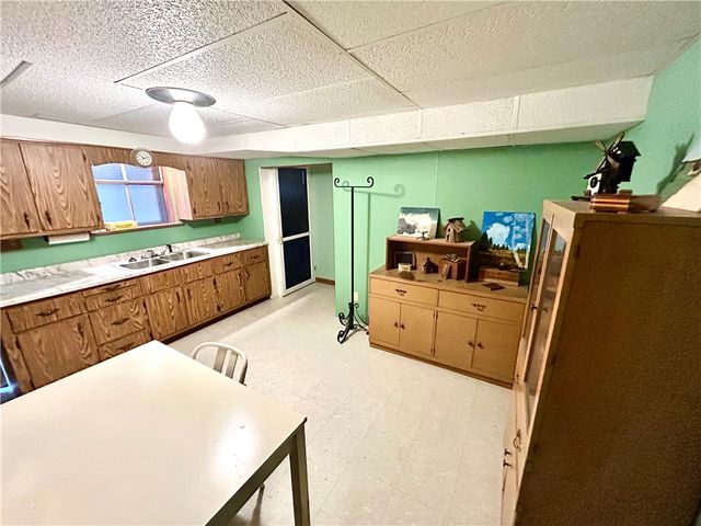 107 Rockwell Dr, Hempfield Twp, PA 15644