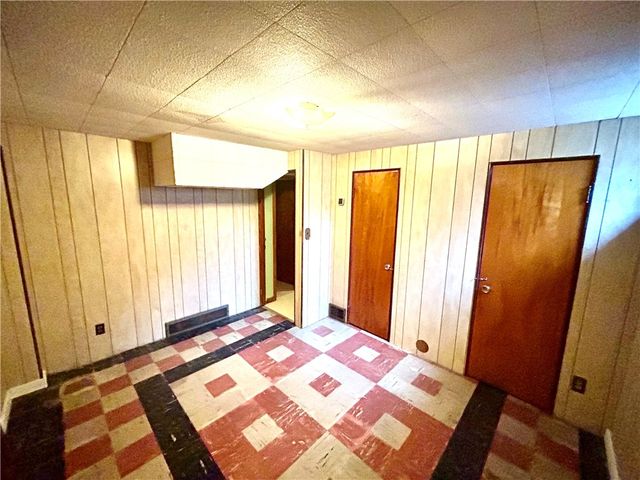 107 Rockwell Dr, Hempfield Twp, PA 15644