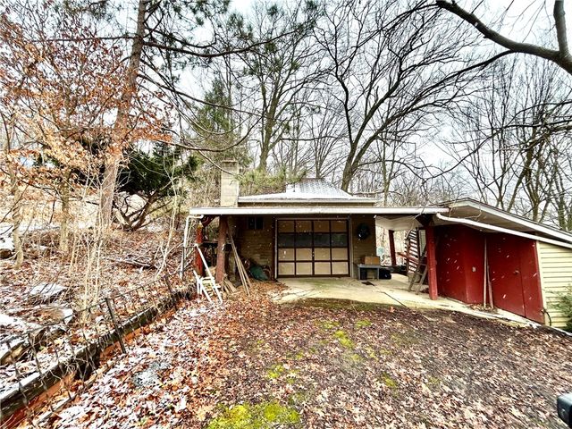 107 Rockwell Dr, Hempfield Twp, PA 15644