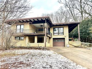 107 Rockwell Dr, Hempfield Twp, PA 15644