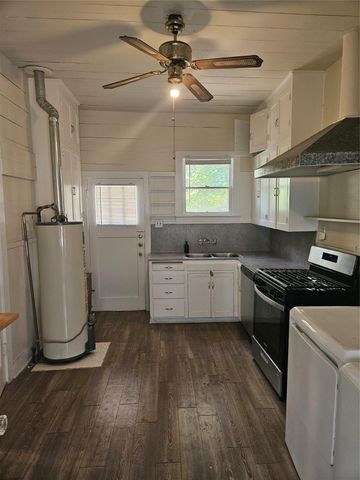 704 W 22nd ST A, Austin, TX 78705
