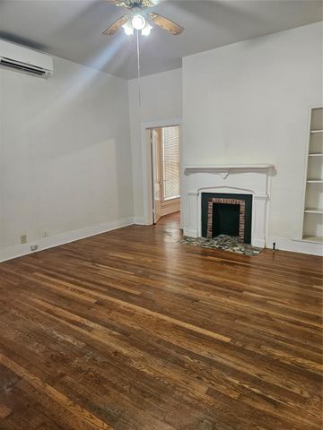 704 W 22nd ST A, Austin, TX 78705