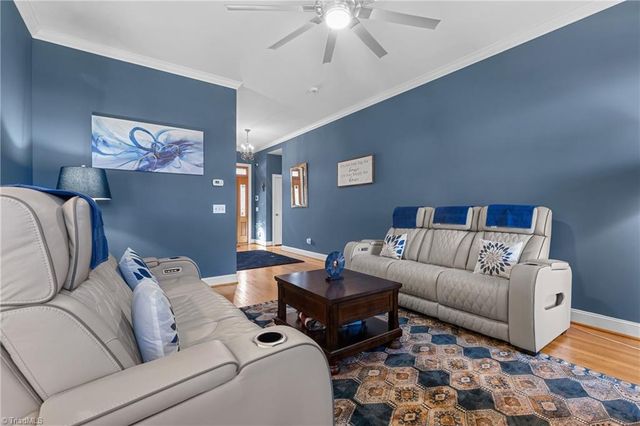 108 Breckenridge Drive, Thomasville, NC 27360