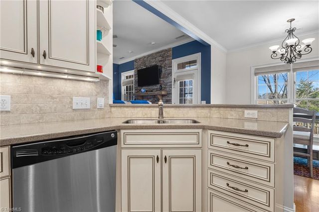 108 Breckenridge Drive, Thomasville, NC 27360