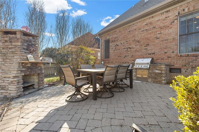 108 Breckenridge Drive, Thomasville, NC 27360