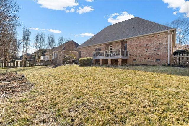 108 Breckenridge Drive, Thomasville, NC 27360