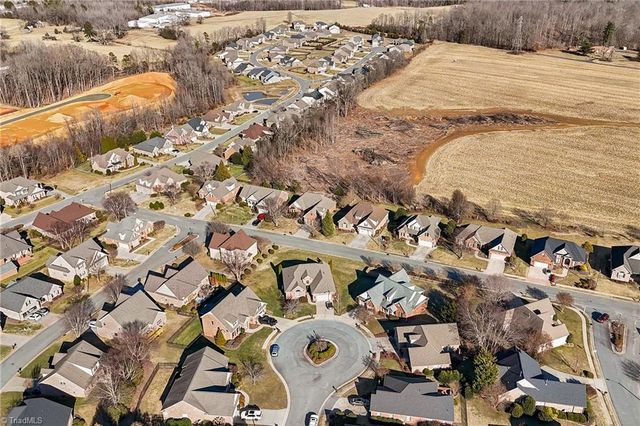 108 Breckenridge Drive, Thomasville, NC 27360