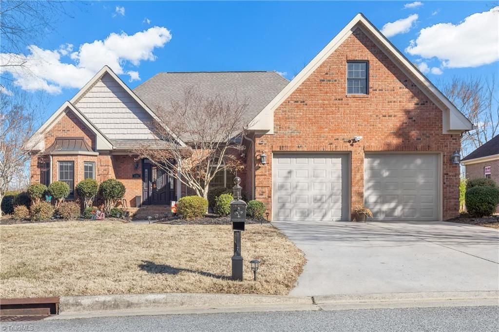 108 Breckenridge Drive, Thomasville, NC 27360