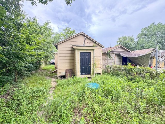 8025 Avenue E, Houston, TX 77012
