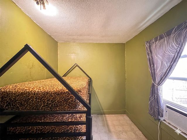 8025 Avenue E, Houston, TX 77012