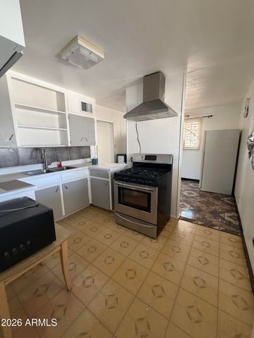 8619 N 30TH Drive, Phoenix, AZ 85051