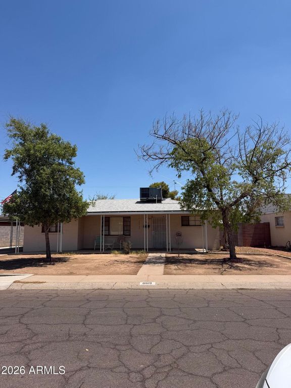 8619 N 30TH Drive, Phoenix, AZ 85051