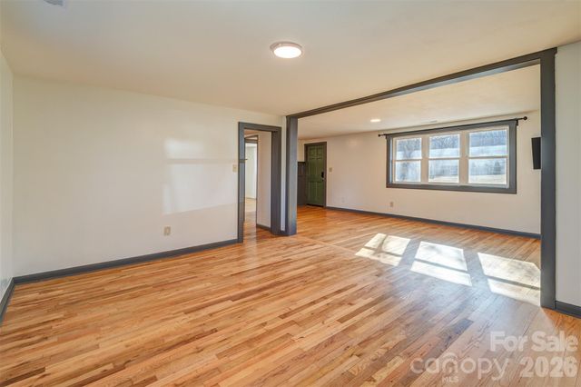 268 Longs Chapel Road, Weaverville, NC 28787