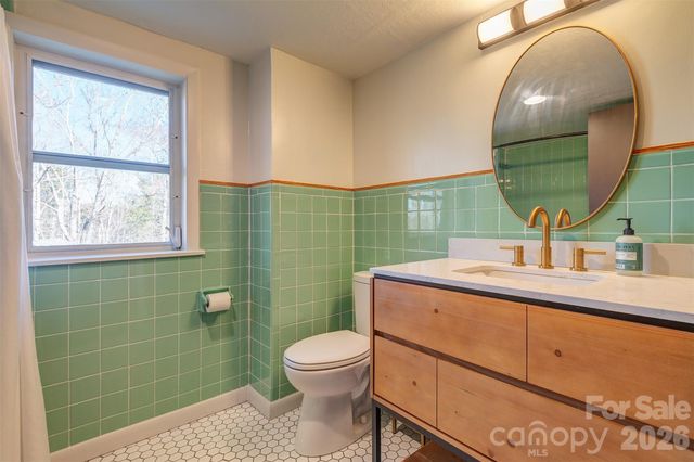 268 Longs Chapel Road, Weaverville, NC 28787