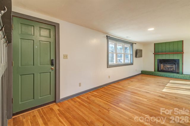 268 Longs Chapel Road, Weaverville, NC 28787