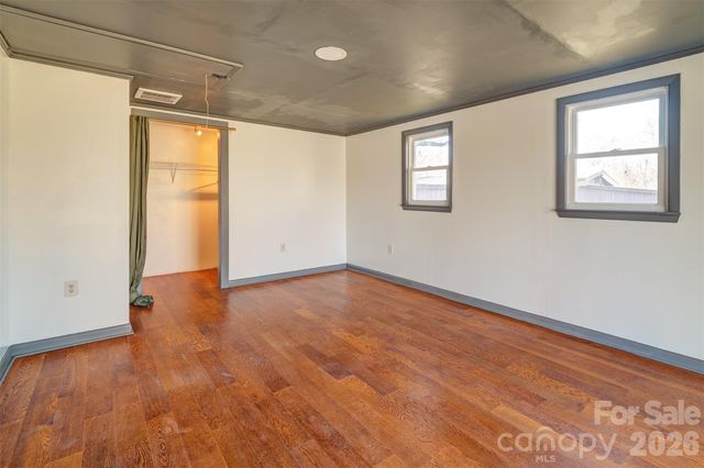 268 Longs Chapel Road, Weaverville, NC 28787