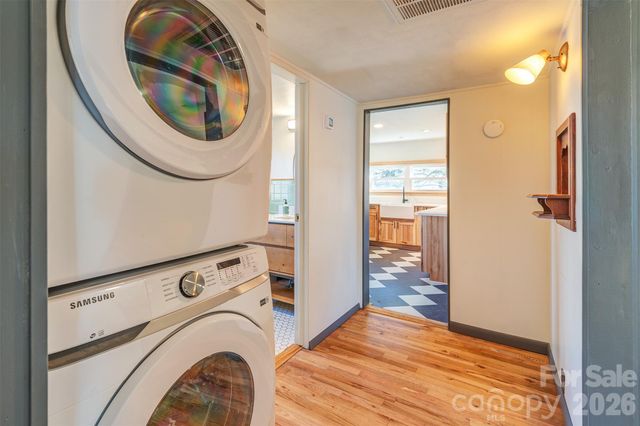 268 Longs Chapel Road, Weaverville, NC 28787