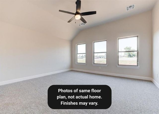 4901 Vine Cliff Road, Mustang, OK 73064