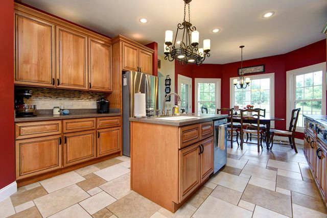 528 Mary Lynn Lane, Nixa, MO 65714