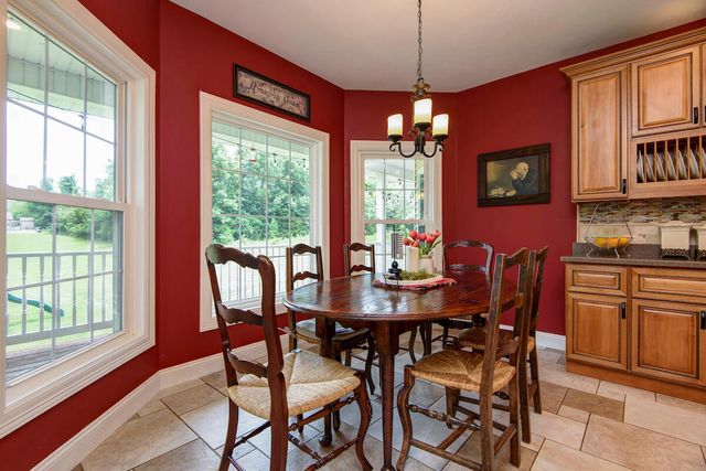 528 Mary Lynn Lane, Nixa, MO 65714