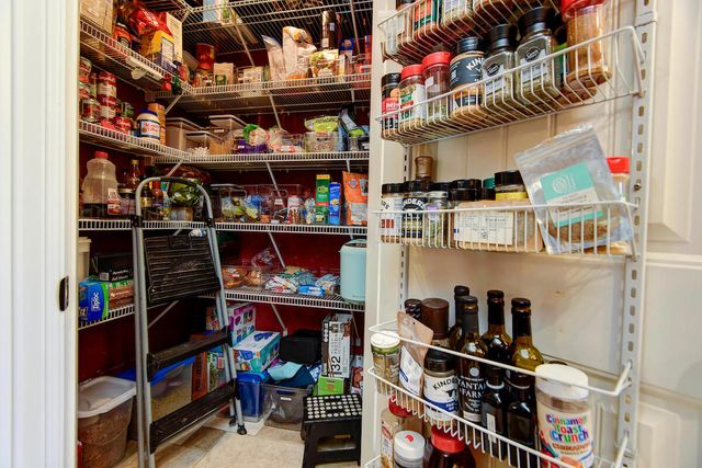 528 Mary Lynn Lane, Nixa, MO 65714