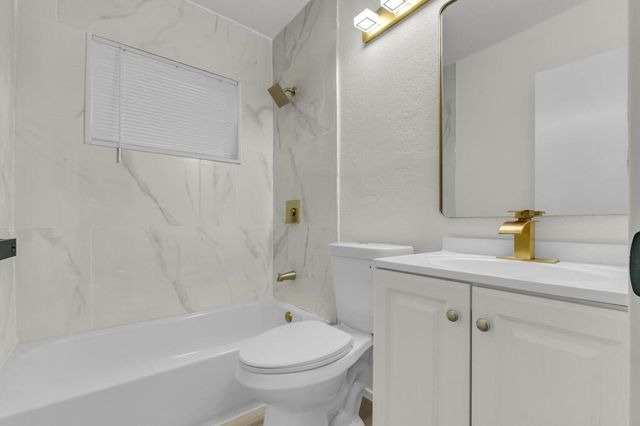 2121 SW 46TH Avenue, Fort Lauderdale, FL 33317