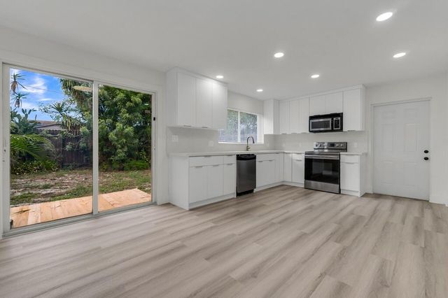 2121 SW 46TH Avenue, Fort Lauderdale, FL 33317