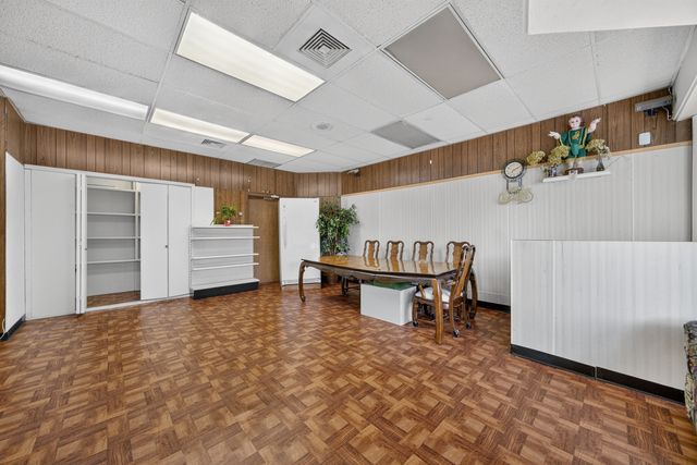 3549 W Irving Park Road 1F, Chicago, IL 60618