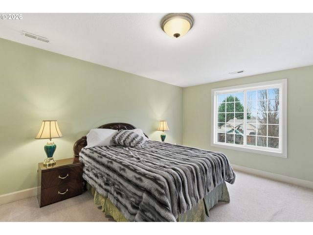 11907 Ne 48TH Cir, Vancouver, WA 98682