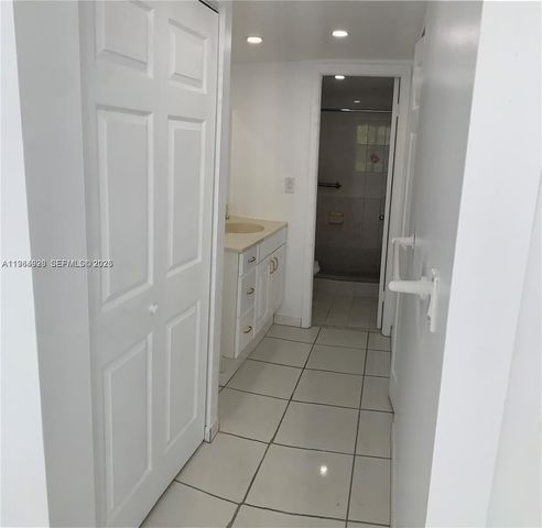 16740 NE 9th Ave 206, North Miami Beach, FL 33162