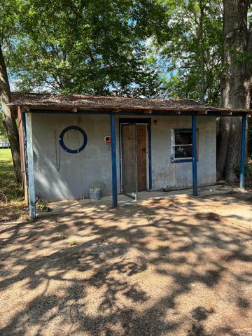 1010 Patton, Deridder, LA 70634