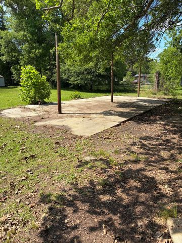 1010 Patton, Deridder, LA 70634