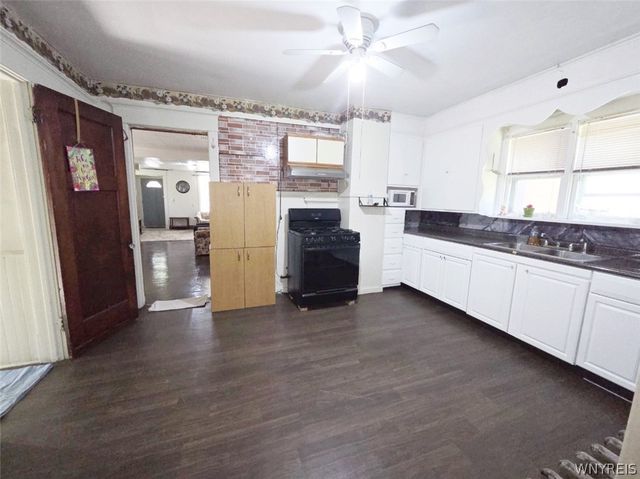 18 Victoria Avenue, Buffalo, NY 14214