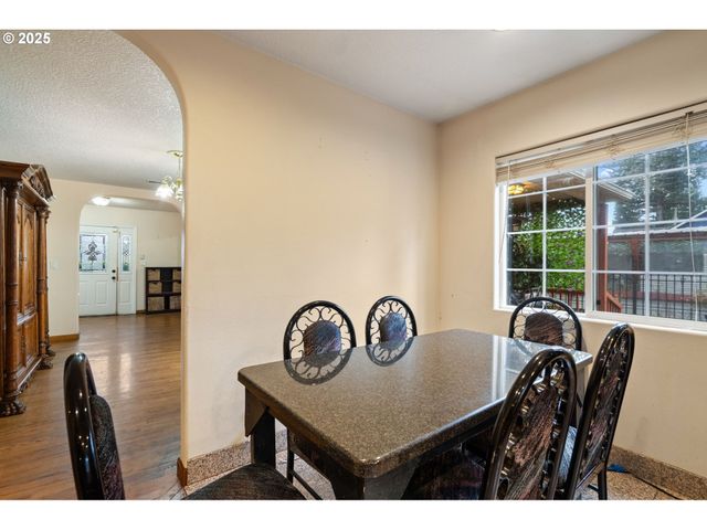 1435 Se 148TH Ave, Portland, OR 97233