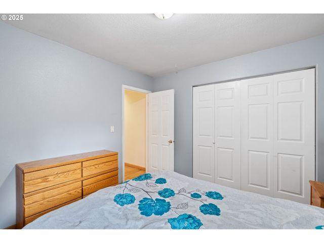 1435 Se 148TH Ave, Portland, OR 97233