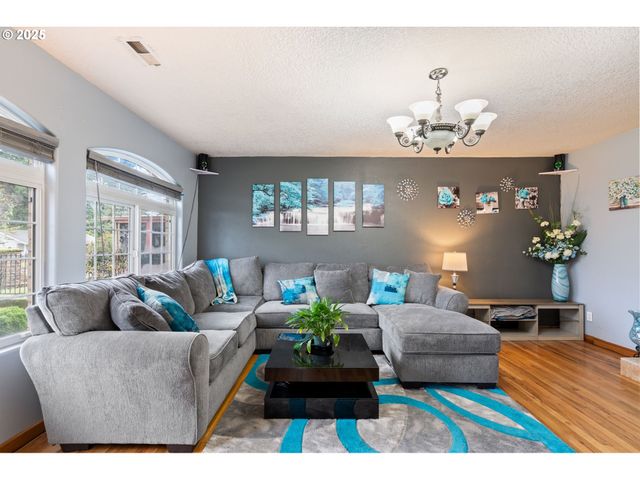 1435 Se 148TH Ave, Portland, OR 97233