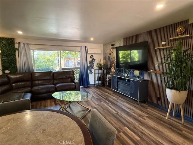 730 N Eucalyptus 1, Inglewood, CA 90302