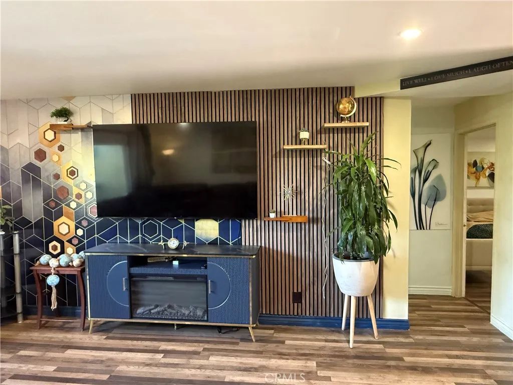 730 N Eucalyptus 1, Inglewood, CA 90302